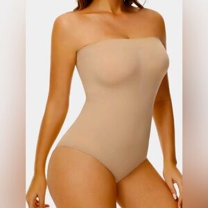 NWOT Ellareese Shapewear Tummy Control Sculpting
Bodysuit W/ Butt Lifter